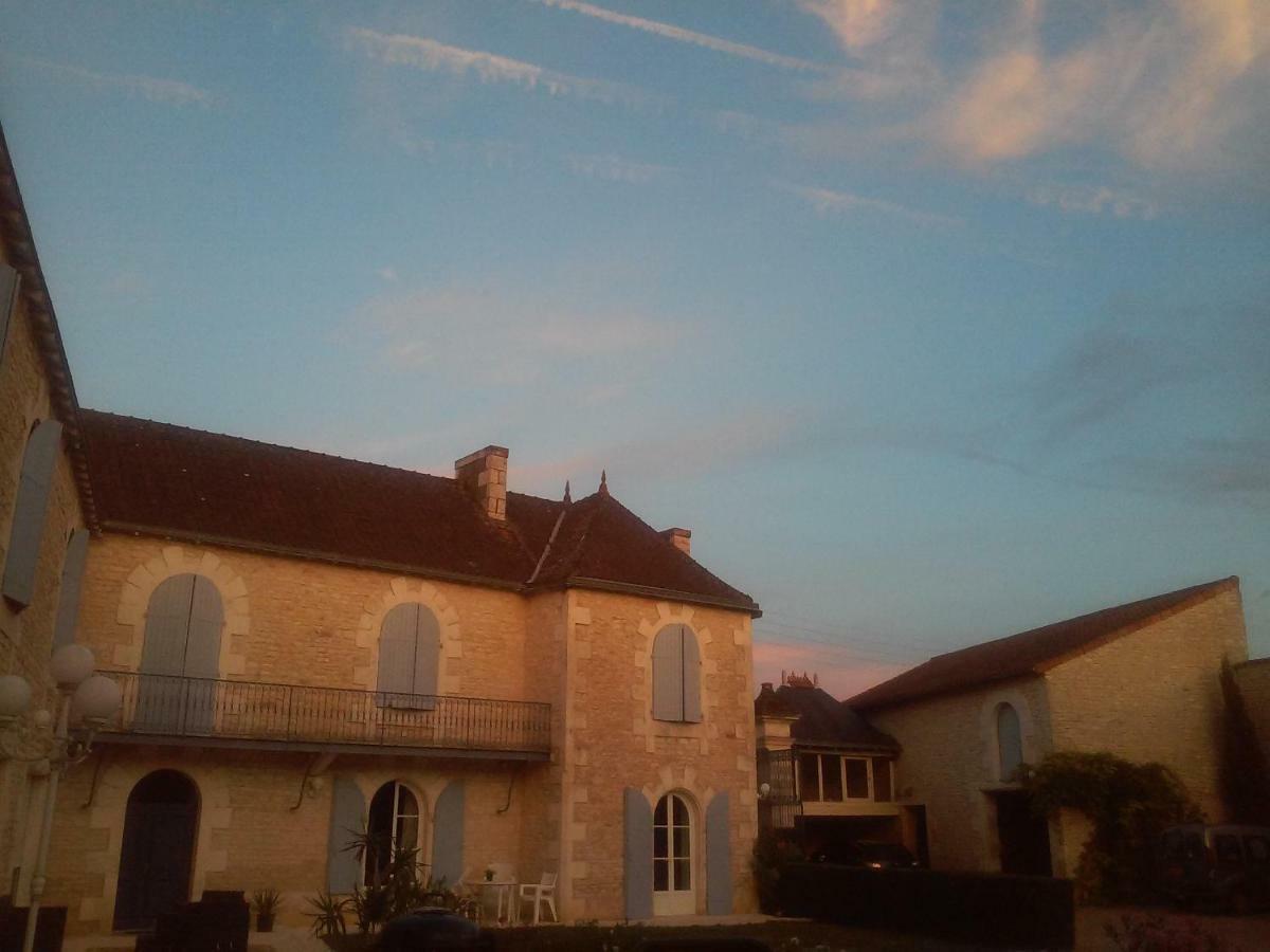 Les Clos Bleus Neuville-du-Poitou Zewnętrze zdjęcie